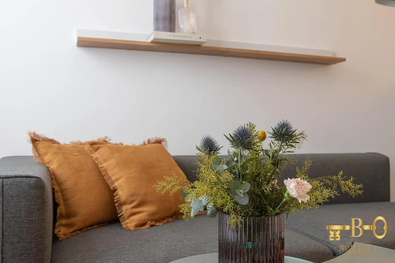 Beplace Apartments In Porta Romana Milan 0*,